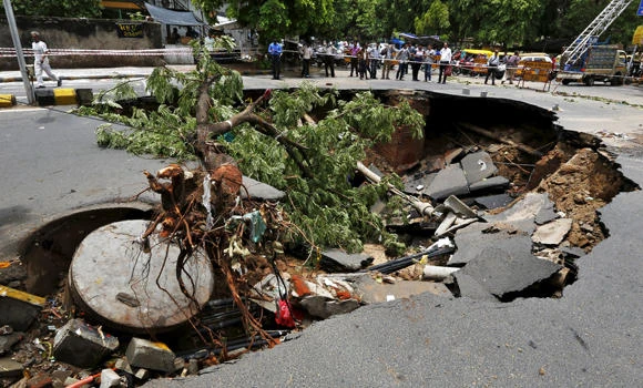 41 dead in western India flood