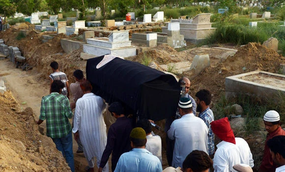 Pakistan morgues run out of space as heat wave kills over 1,000