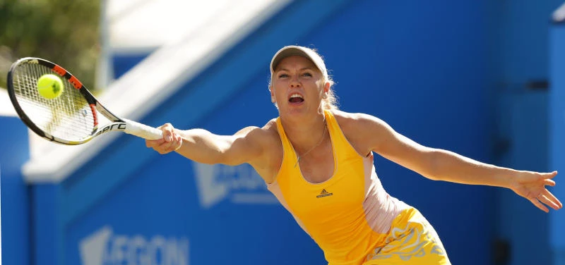 Wozniacki storms into Eastbourne semis