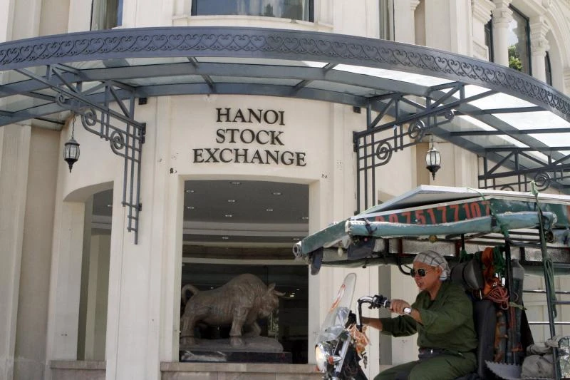 Vietnam to ease curbs on foreign investment