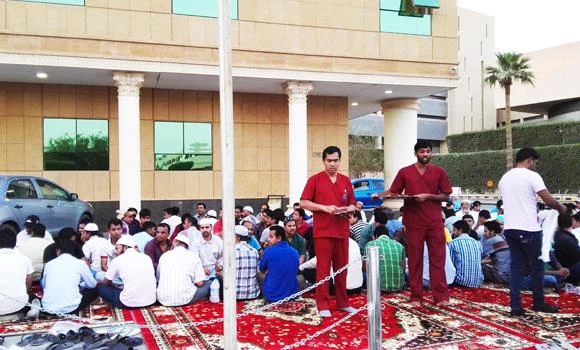 Iftar parties a boon for lonely expats