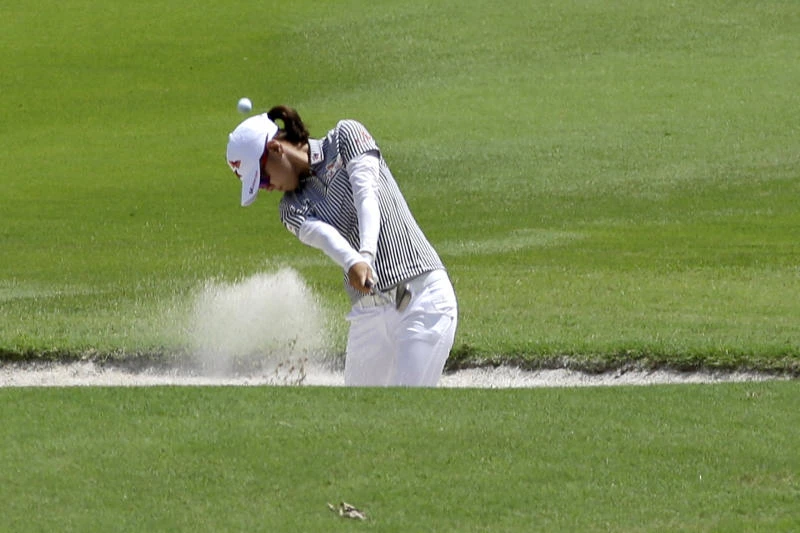 Na Yeon Choi shoots 63 to take NW Arkansas lead