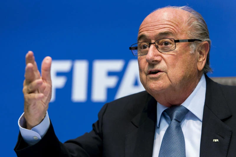 FIFA election monitor urges Blatter to commit to going