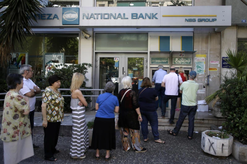 Greece seeks last-minute debt deal as default nears
