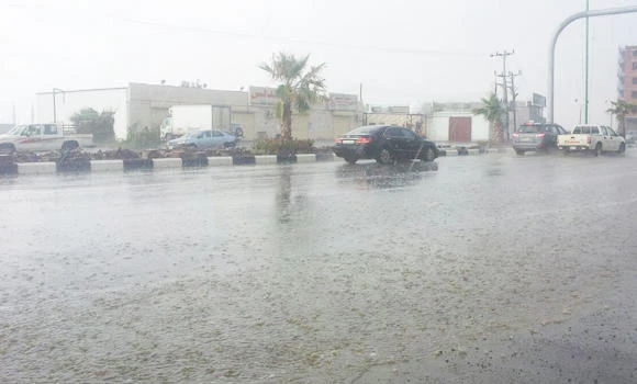Downpour causes flooding in Jazan