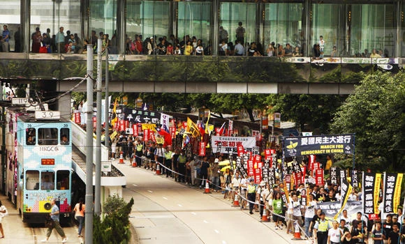 No end to Hong Kong political battle as last-ditch meeting fails