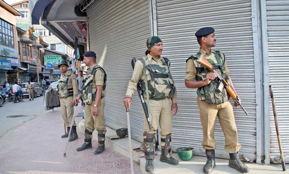 Soldiers kill three suspected rebels in Indian Kashmir
