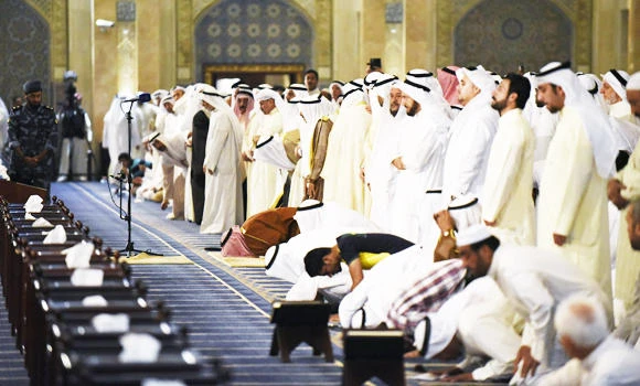 Show of unity: Joint prayers held in Kuwait and Bahrain