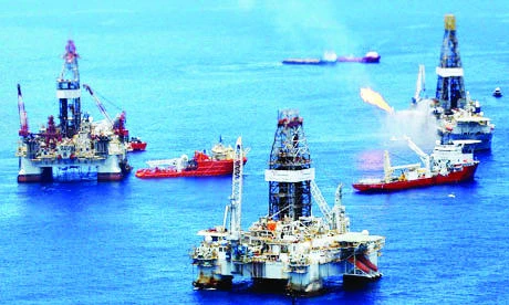 Crude prices fall amid high US output