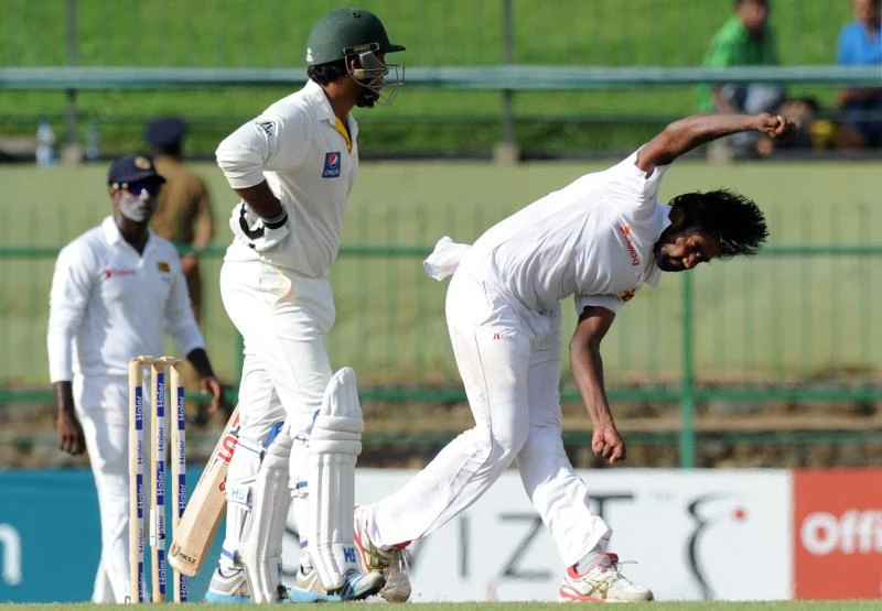 Woeful Pakistan hands Sri Lanka advantage in decider