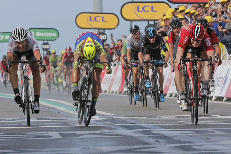 Greipel tops stage as Nibali, Quintana lose time