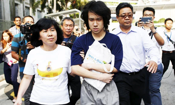 Teen in anti-Lee video walks free after sentencing