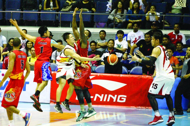 San Mig rides big game by Reid to victory and 2-1 lead