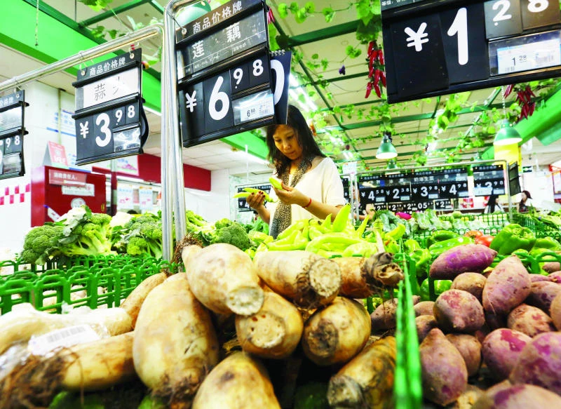 World food prices fall further in June