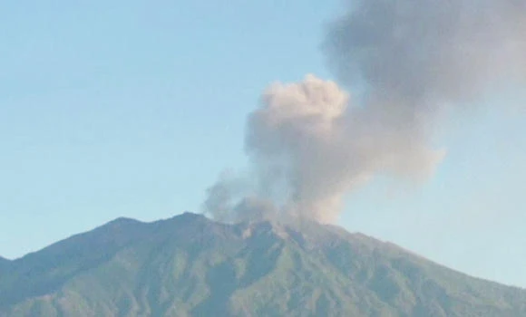 Eruption of Indonesian volcano sparks travel chaos