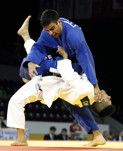 Pan Am gold rush continues for Canada