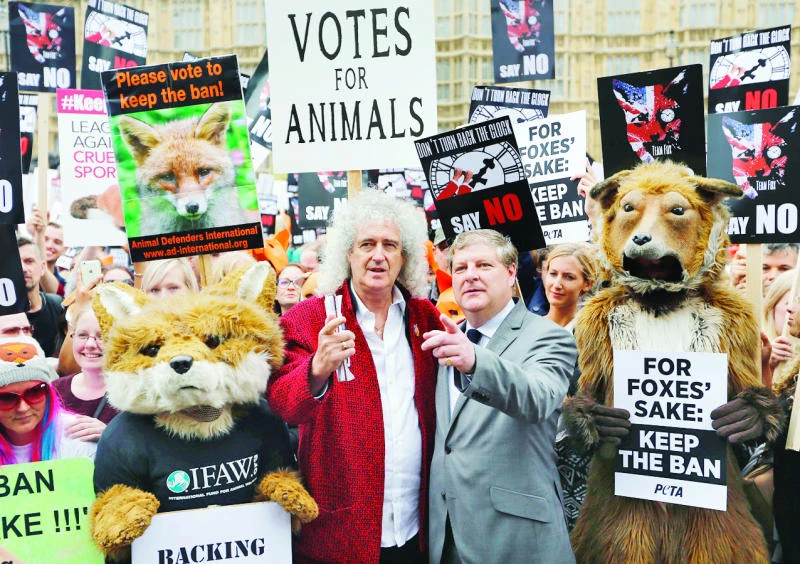 Cameron postpones hunting vote after Scottish nationalists weigh in