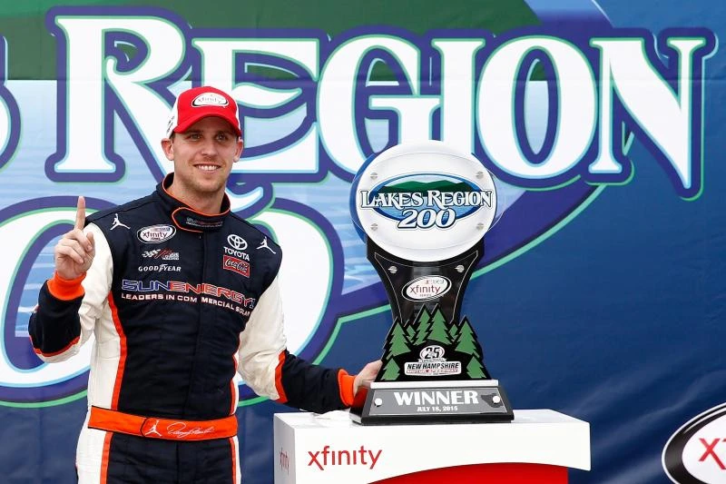 Hamlin holds off Dillon in fiery finish to Xfinity race