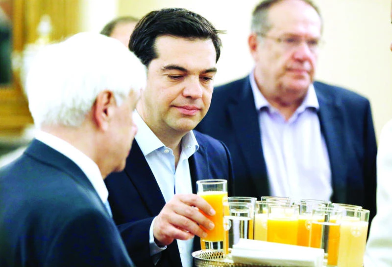 Greek banks ready to open today, expect long queues