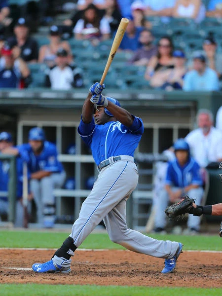 Royals outlast White Sox 7-6 in marathon game