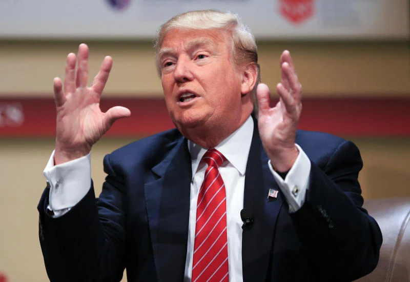 Disavowed by party leaders, Trump has supporters cheering