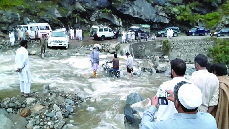 13 perish as heavy rains hit Pakistan