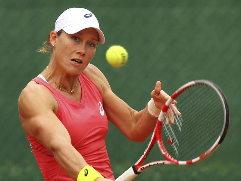 Stosur storms into Gastein quarters
