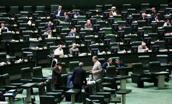 Iran arrests protesting teachers outside Parliament