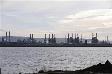 Surge in gasoline demand throws lifeline to European refiners