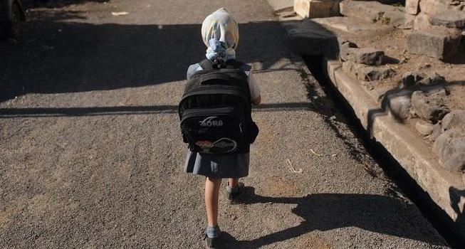 Schoolbag weight: India’s Maharashtra state sets limits