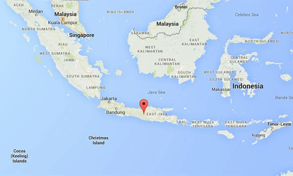 Strong quake hits off Indonesia, but no tsunami warning
