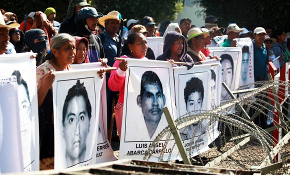 Parents of 43 missing Mexican students demand new search