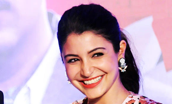 Anushka warns on Twitter: Rant nonsense and get blocked