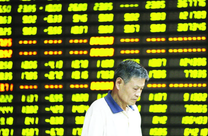 Brent crude oil falls to 4-month low of $53.33