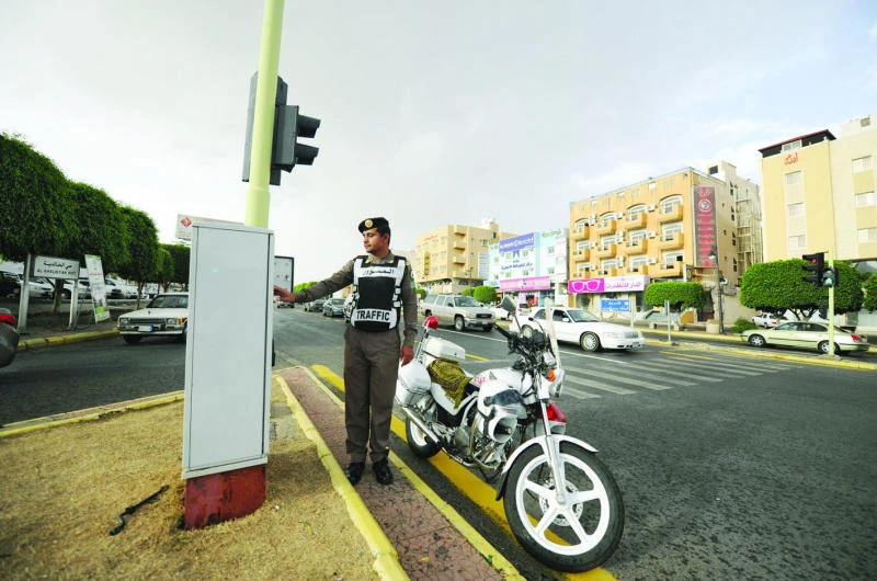 301 caught running the red light in 72 hours in Riyadh