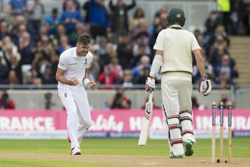 Anderson grabs six to put England in command
