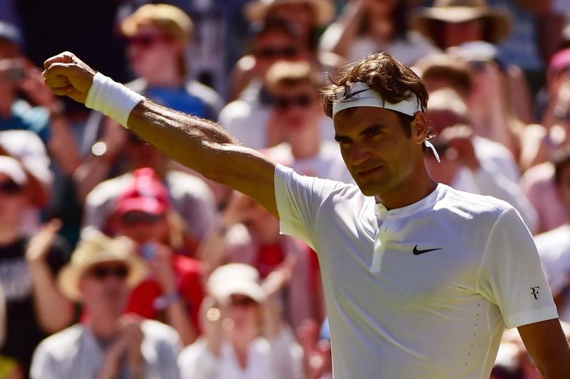 Federer, Kvitova feast on prey; Halep bows out