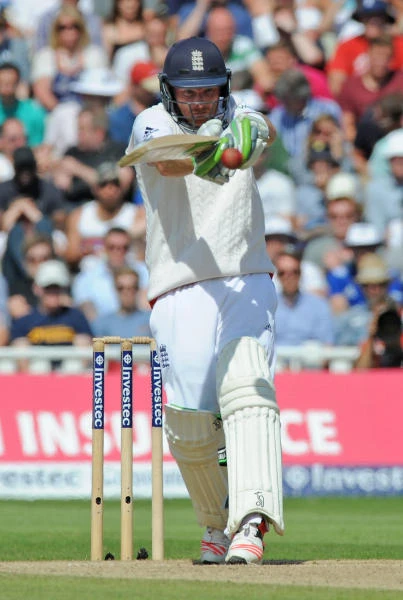 Bell steers England to victory, 2-1 Ashes lead