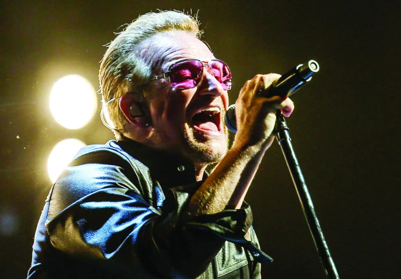 U2 welcomes the Clintons at NY show