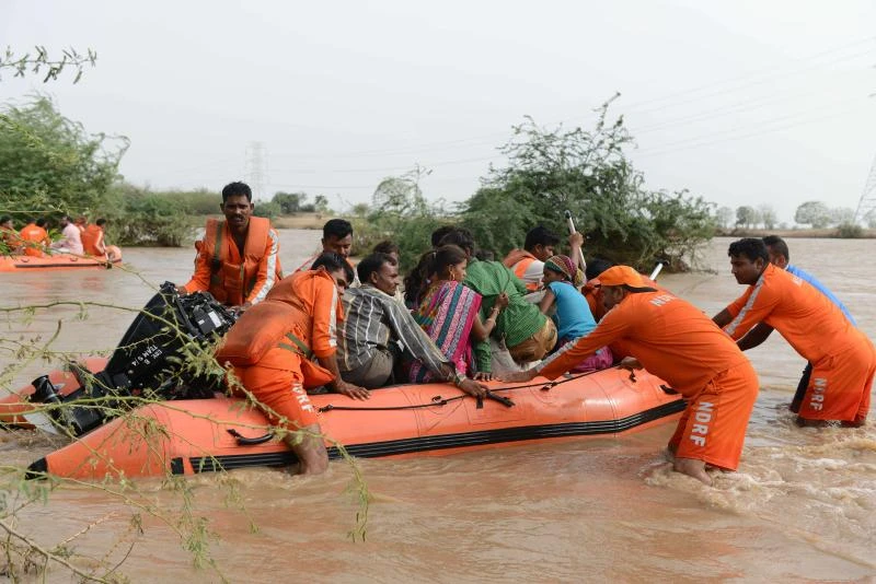 21 feared dead in mudslide in NE India