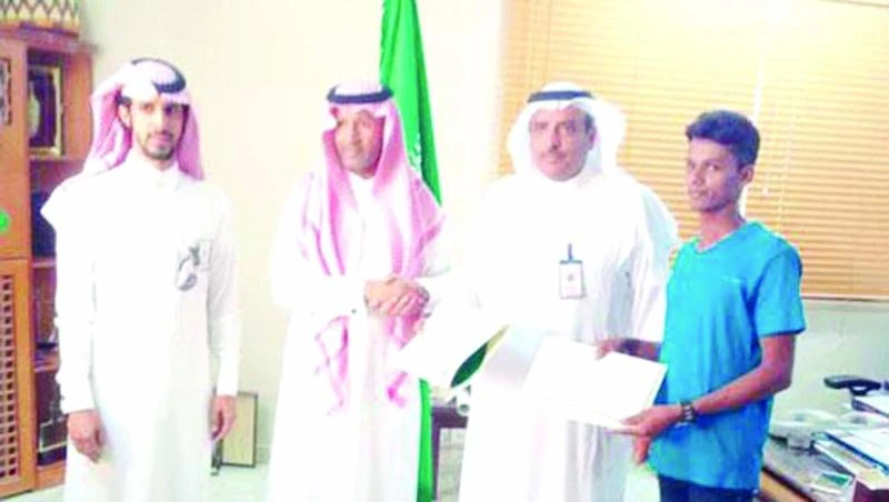 Apartment room cleaner rewarded for honesty