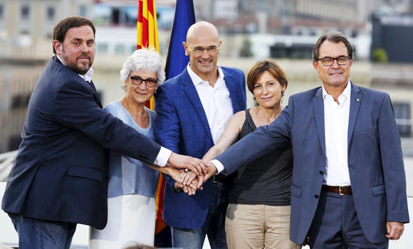 Catalonia poised to call early poll as proxy independence vote