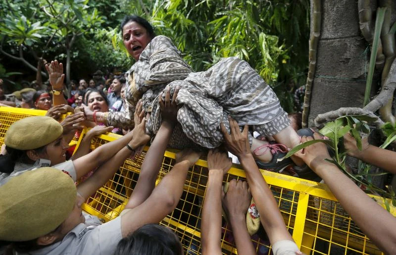 India suspends 25 lawmakers for disorderly conduct