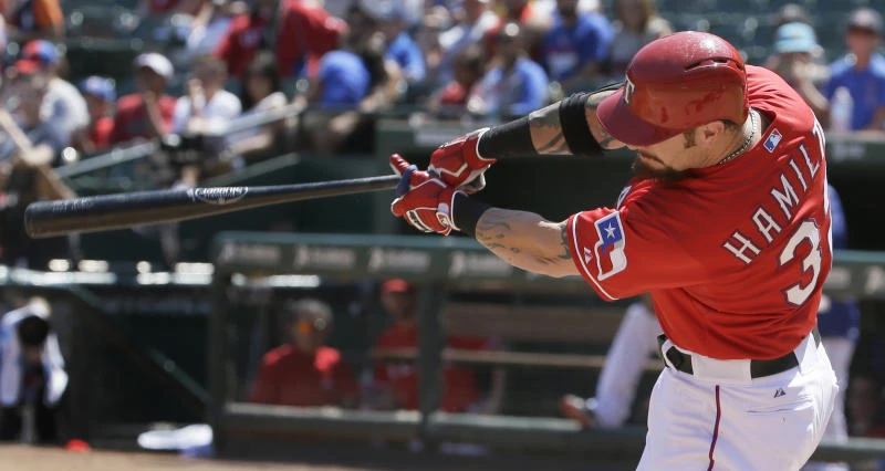 Hamilton homers, Perez gets first victory as Rangers edge Giants 2-1