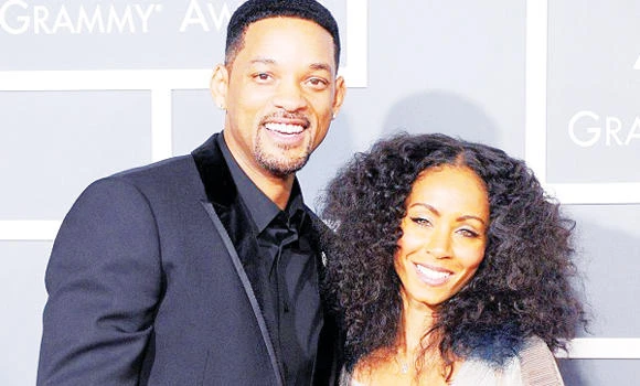 ’Not getting a divorce!’ Smith rubbishes rumors on Facebook