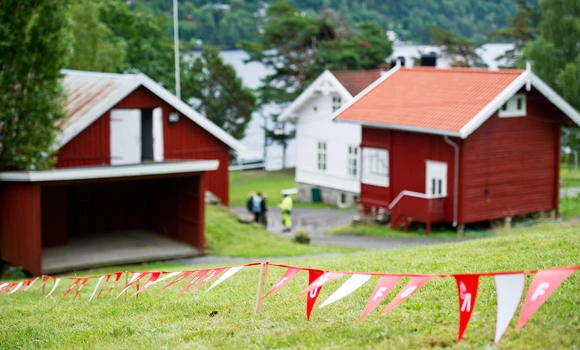 Four years after Breivik’s massacre, Norwegian island comes back to life
