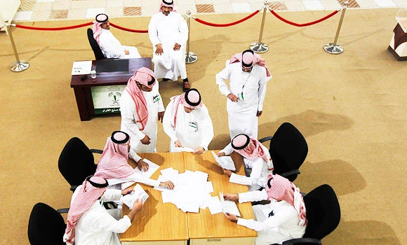 Voter registration a must: Hail official