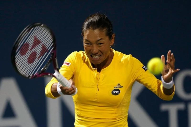 Evergreen Date-Krumm stuns Lisicki at Stanford event