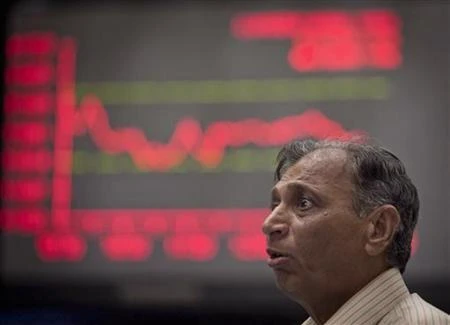 Key Karachi stock index ends lower; rupee steady