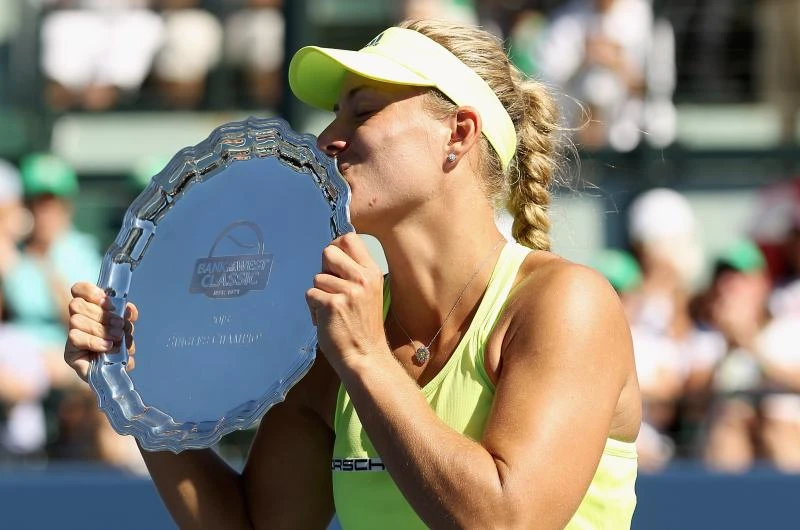 Kerber, Stephens win women’s finals